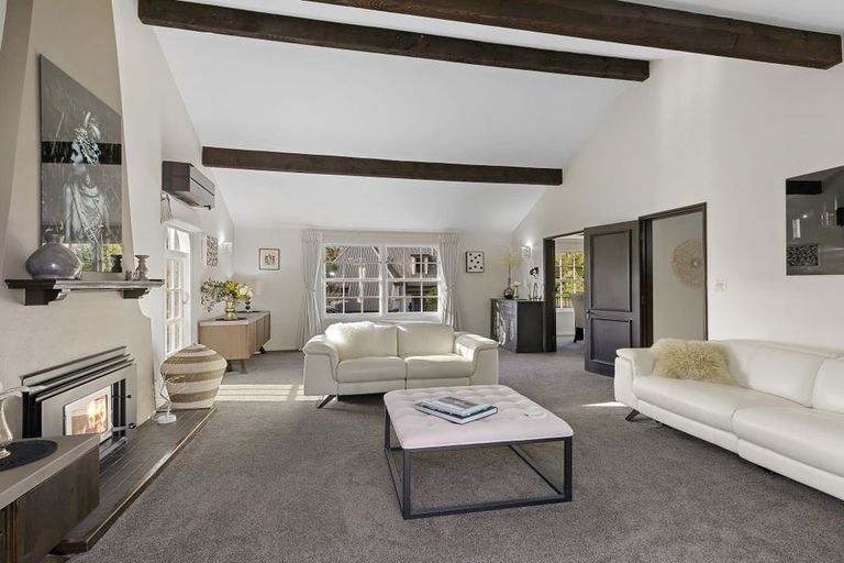 Photo of property in 62 Chatsworth Road, Silverstream, Upper Hutt, 5019