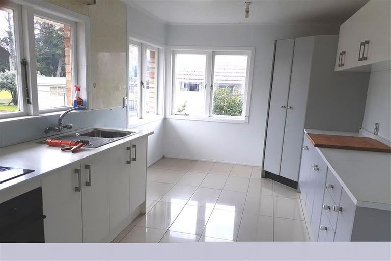 Photo of property in 57 Wilsher Crescent, Henderson, Auckland, 0612