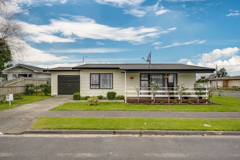 Photo of property in 48 James Foley Avenue, Pirimai, Napier, 4112