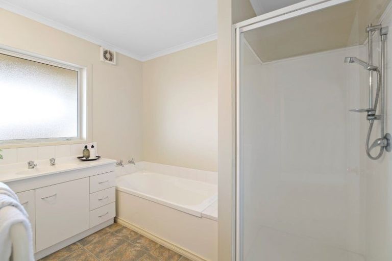 Photo of property in 33 Philomel Crest, Welcome Bay, Tauranga, 3112