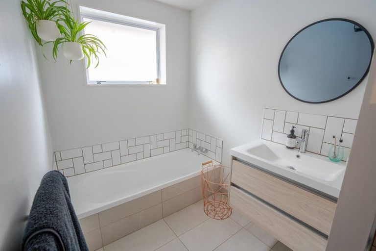 Photo of property in 2/50 Croydon Street, Sydenham, Christchurch, 8023