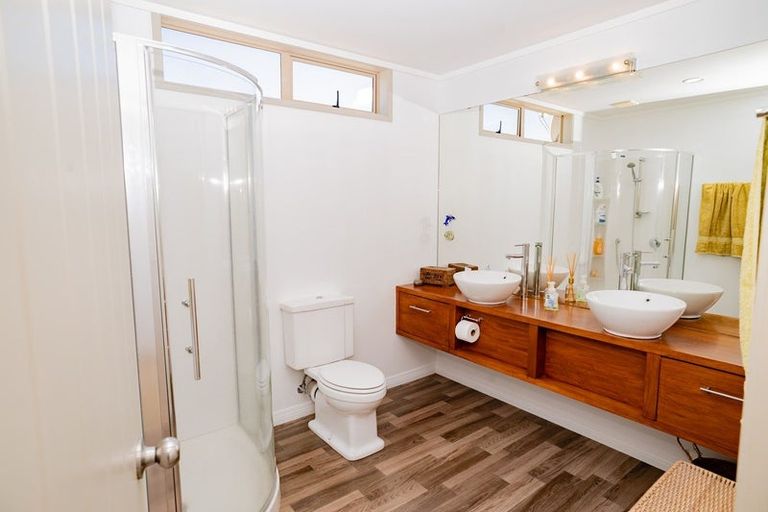 Photo of property in 13 Koromiko Drive, Coromandel, 3506