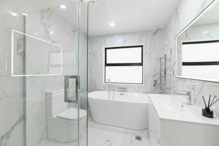 Photo of property in 44b Godley Road, Green Bay, Auckland, 0604