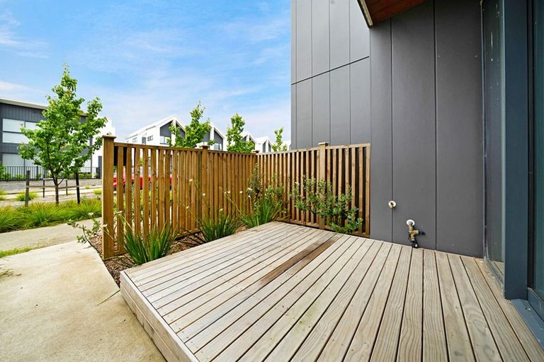 Photo of property in 90 Tarapuka Road, Westgate, Auckland, 0814