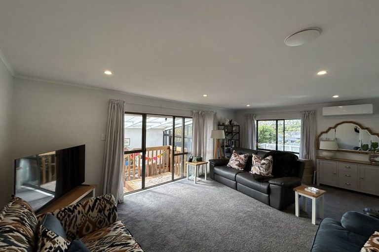 Photo of property in 35b Latitude Close, Whitby, Porirua, 5024