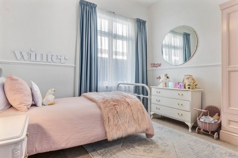 Photo of property in 28 Cleveland Street, Edgeware, Christchurch, 8013