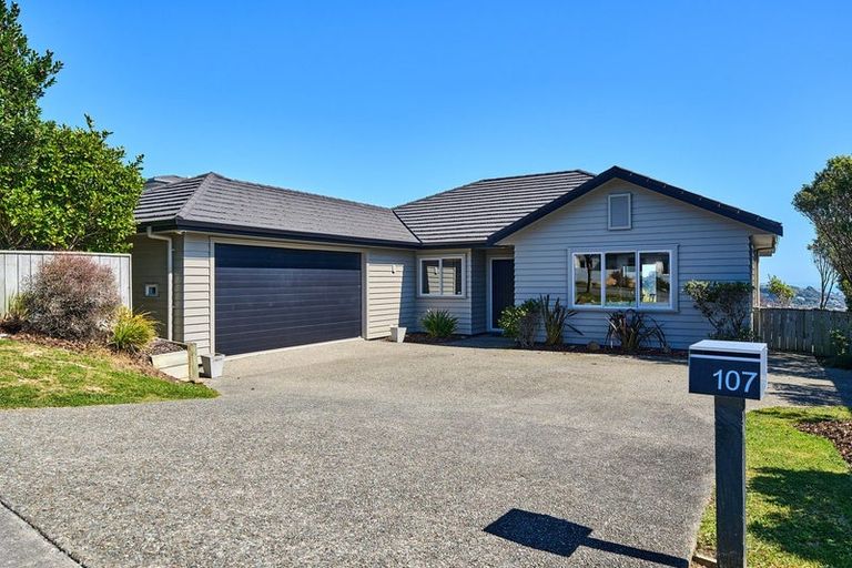 Photo of property in 107 Endeavour Drive, Whitby, Porirua, 5024