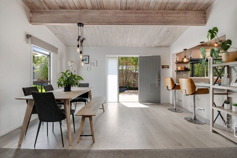 Photo of property in 24a Fairway Avenue, Red Beach, 0932