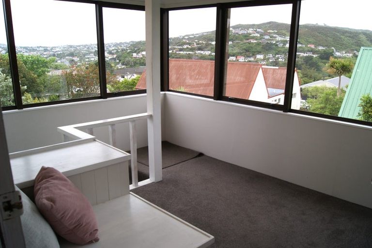 Photo of property in 78 Thurleigh Grove, Karori, Wellington, 6012