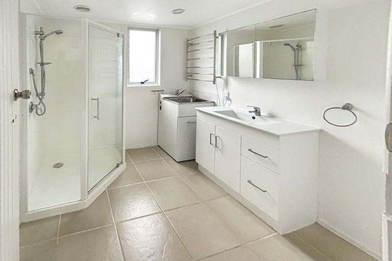 Photo of property in 37 Lyndhurst Street, Takaro, Palmerston North, 4412