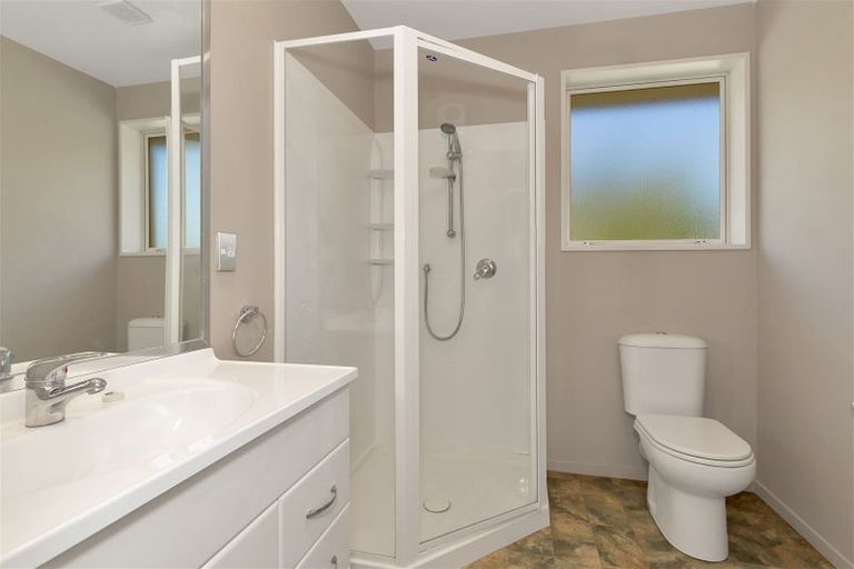 Photo of property in 2 Hillview Place, Amberley, 7410