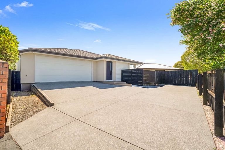 Photo of property in 130a Halswell Junction Road, Halswell, Christchurch, 8025