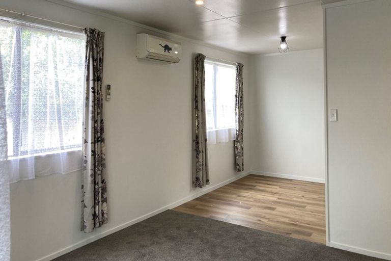 Photo of property in 33 Crawshaw Drive, Nawton, Hamilton, 3200