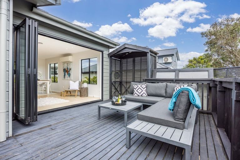 Photo of property in 49a Springfield Road, Morningside, Auckland, 1022