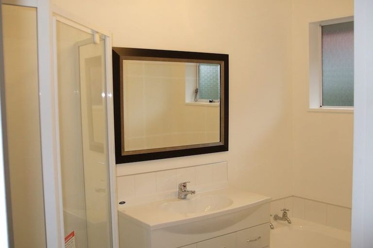 Photo of property in 4/16 Peverel Street, Riccarton, Christchurch, 8011