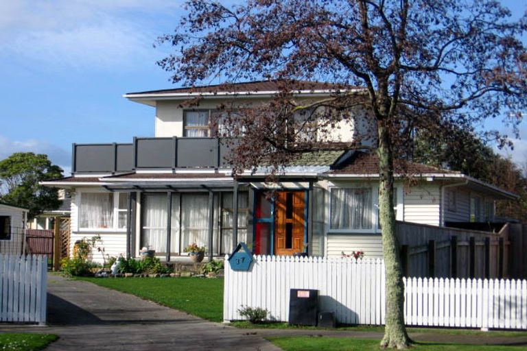 Photo of property in 37 Newbury Street, Awapuni, Palmerston North, 4412