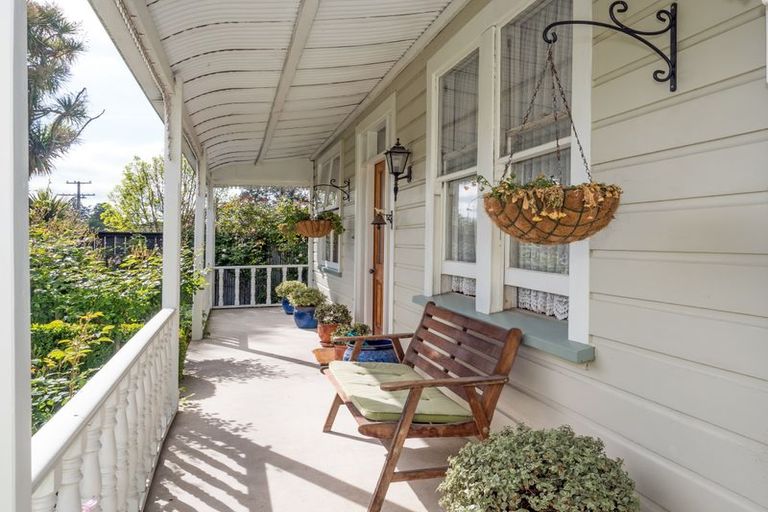 Photo of property in 1 Wright Street, Geraldine, 7930