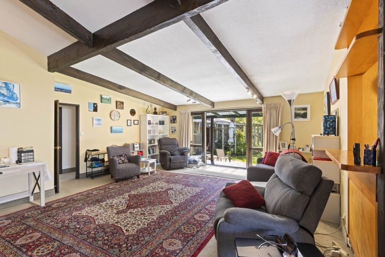 Photo of property in 6 Tawa Street, Inglewood, 4330