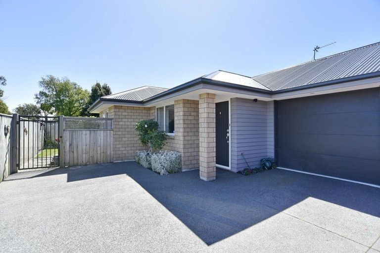 Photo of property in 3/78 Marshland Road, Shirley, Christchurch, 8061