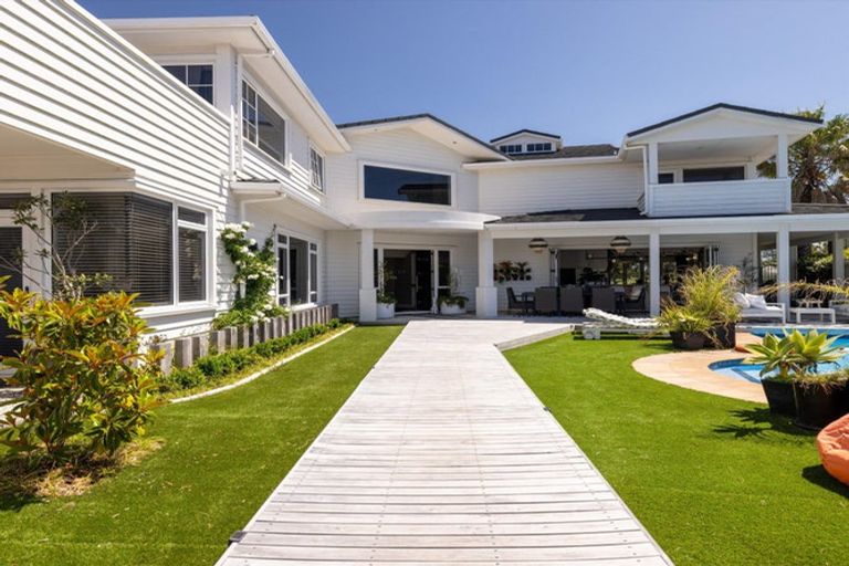 Photo of property in 198 Oceanbeach Road, Mount Maunganui, 3116