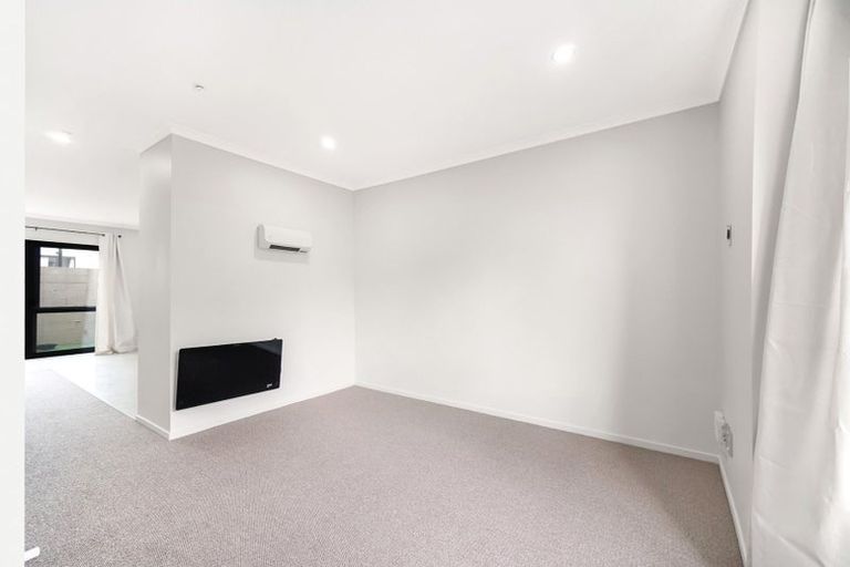 Photo of property in 6/5 Wallson Crescent, Wiri, Auckland, 2104