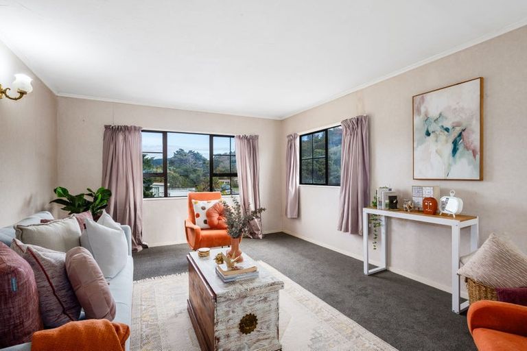 Photo of property in 5b Mclellan Street, Tawa, Wellington, 5028