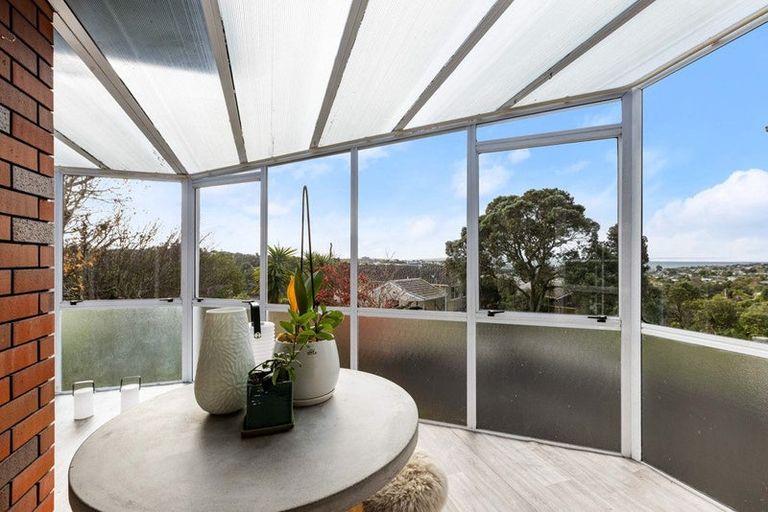 Photo of property in 1/19 Danbury Drive, Torbay, Auckland, 0630