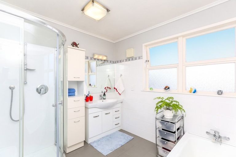 Photo of property in 13d Wallace Place, Westown, New Plymouth, 4310