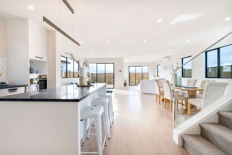 Photo of property in 62 Tir Conaill Avenue, Flat Bush, Auckland, 2019