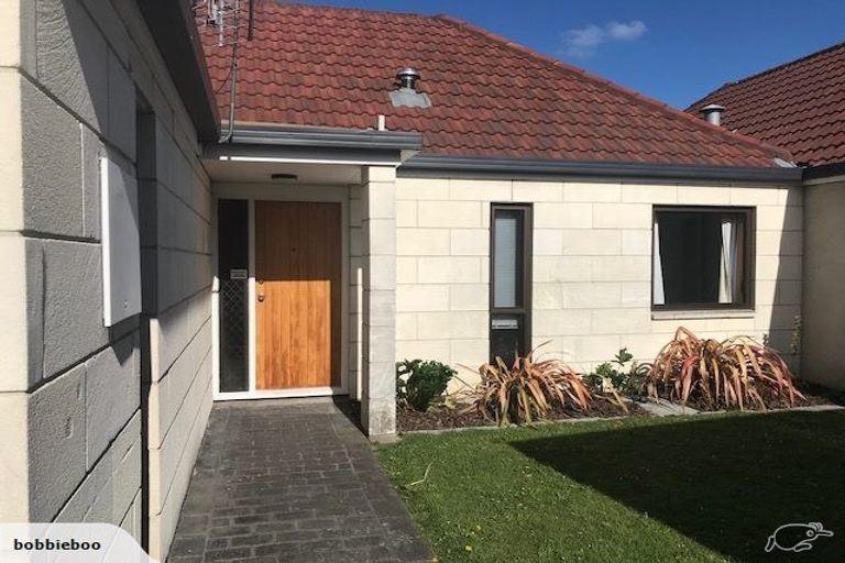 Photo of property in 7/4 Broadbent Street, Riccarton, Christchurch, 8041