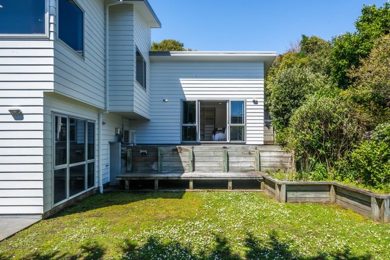 Photo of property in 4 Handly Grove, Churton Park, Wellington, 6037