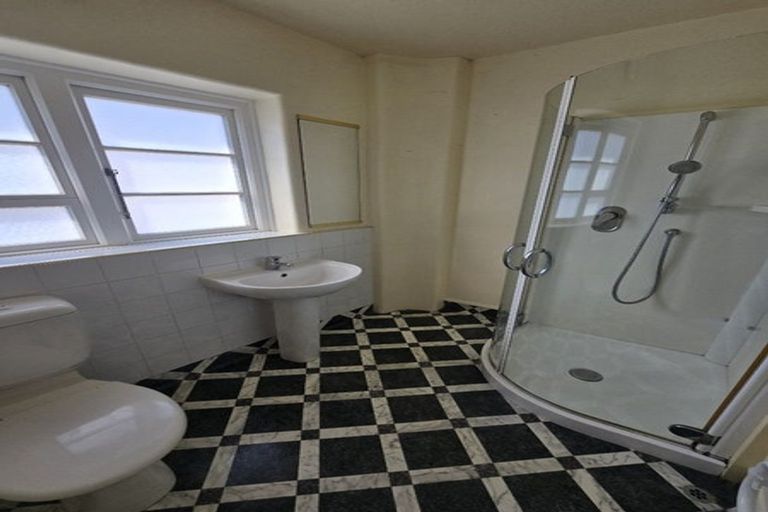 Photo of property in 82 Majoribanks Street, Mount Victoria, Wellington, 6011