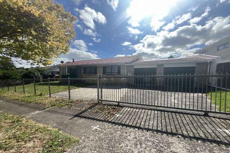 Photo of property in 12 Fairdale Avenue, Red Hill, Papakura, 2110