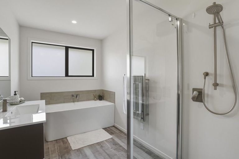 Photo of property in 8c Wingatui Road, Mosgiel, 9024