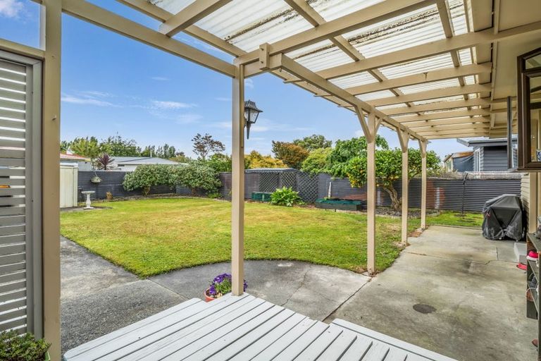 Photo of property in 9 Mokau Place, Terrace End, Palmerston North, 4410