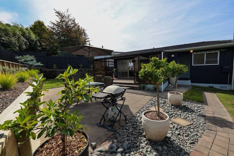Photo of property in 96 Wakeman Road, Acacia Bay, Taupo, 3330