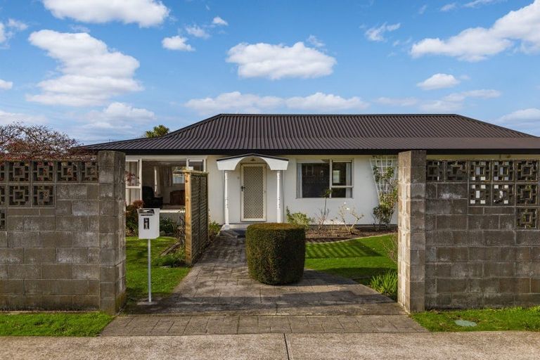 Photo of property in 1 Karina Crescent, Redwoodtown, Blenheim, 7201