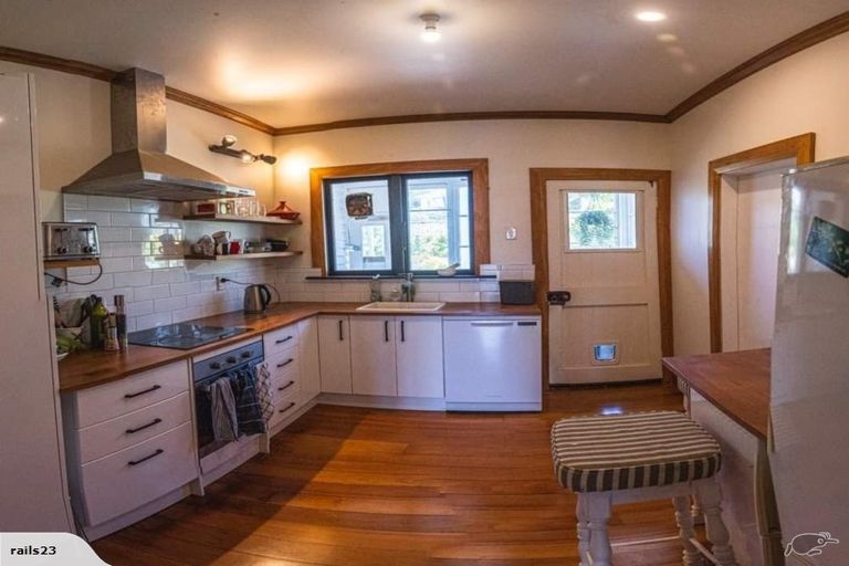 Photo of property in 21 Townsend Road, Miramar, Wellington, 6022