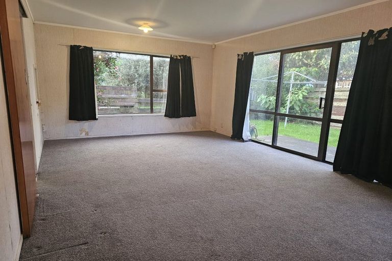 Photo of property in 2/21 Booker Place, Weymouth, Auckland, 2103