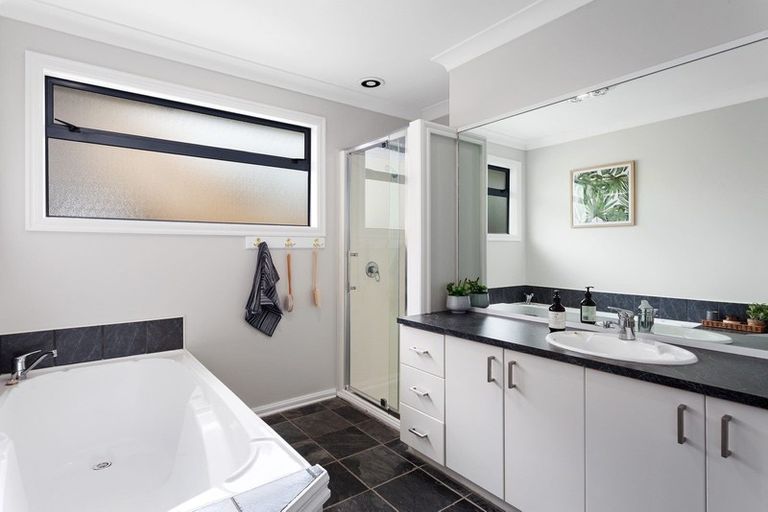 Photo of property in 2 Panorama Place, Coastlands, Whakatane, 3120