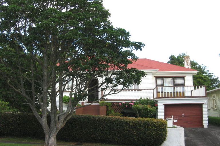 Photo of property in 7 Weston Avenue, Mount Albert, Auckland, 1025