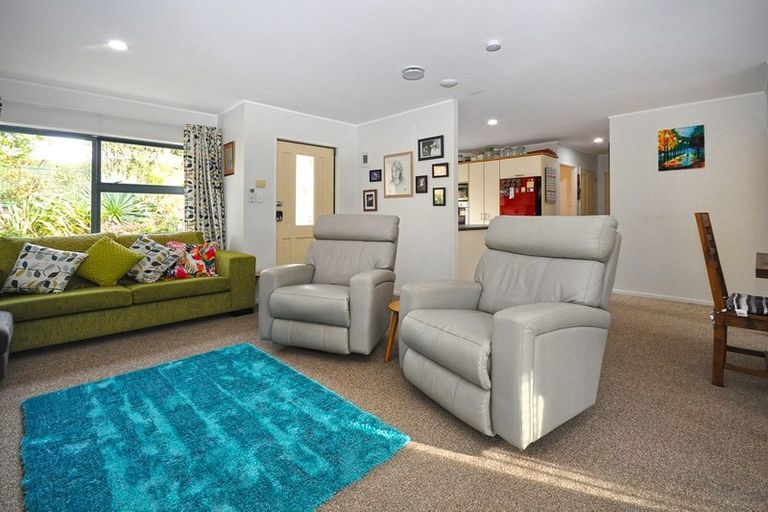 Photo of property in 1/64 Tapu Road, Huapai, Kumeu, 0810