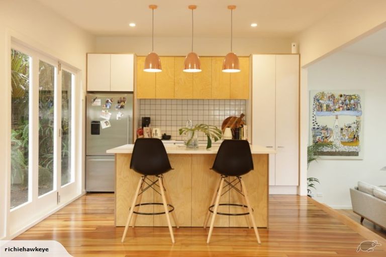 Photo of property in 18 Waima Crescent, Titirangi, Auckland, 0604