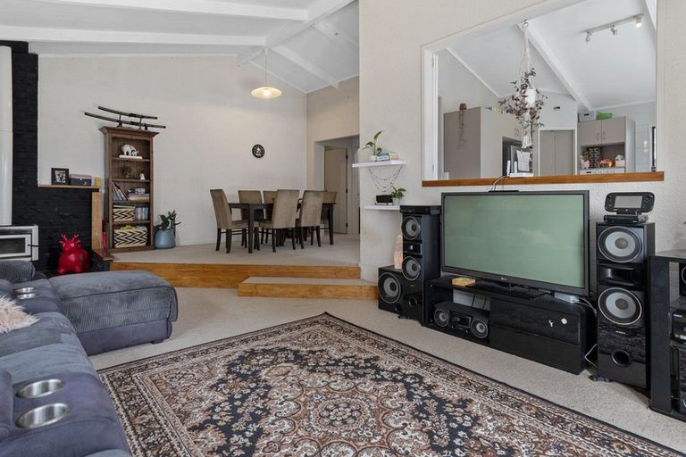 Photo of property in 42 Endeavour Avenue, Welcome Bay, Tauranga, 3112