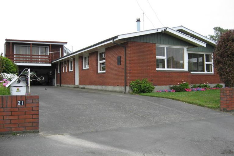 Photo of property in 21 Reading Street, Upper Riccarton, Christchurch, 8041