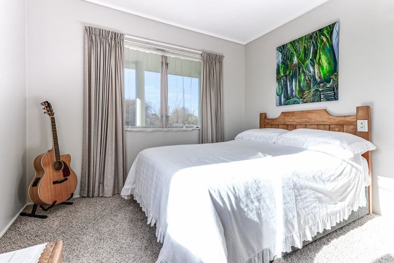 Photo of property in 18 Moreland Avenue, Pukete, Hamilton, 3200