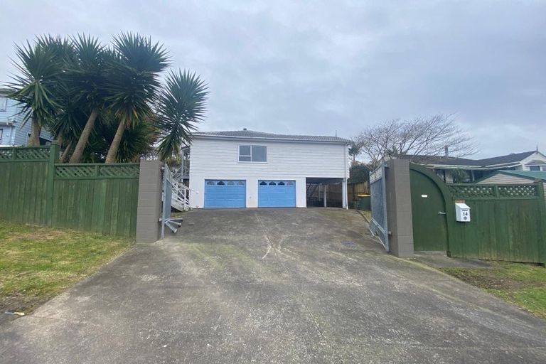 Photo of property in 14 Landow Place, Henderson, Auckland, 0612