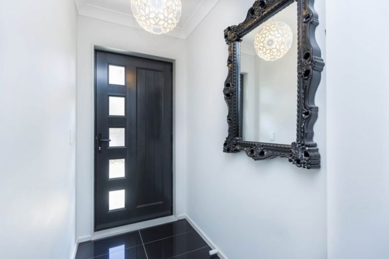 Photo of property in 14 Poppy Watts Grove, Stokes Valley, Lower Hutt, 5019