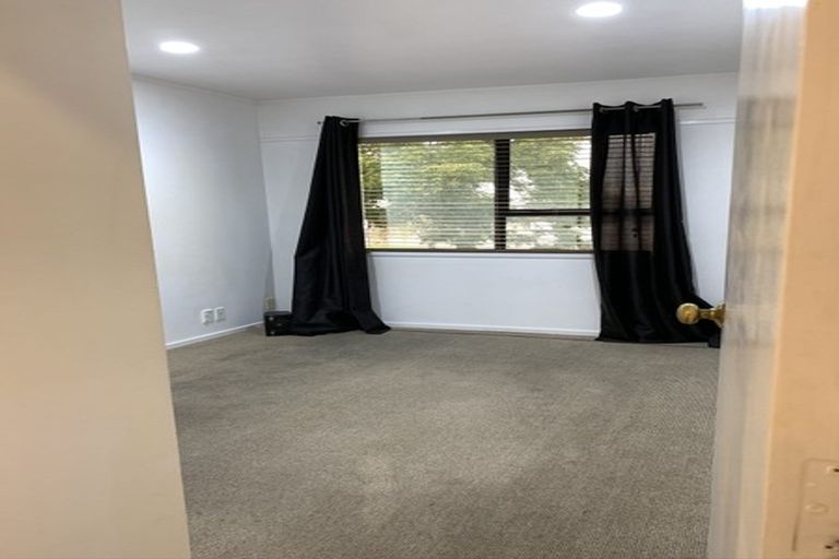 Photo of property in 32a Elliot Street, Howick, Auckland, 2014