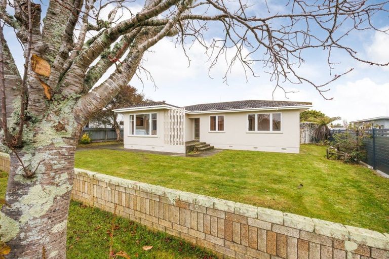 Photo of property in 12 Mersey Street, Rongotea, 4476